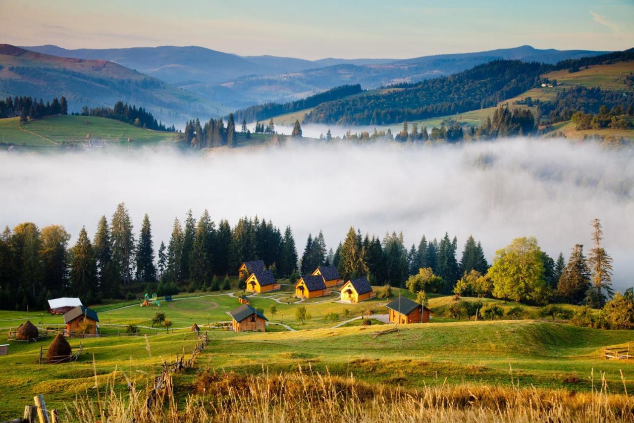 Отель Gostyniy Dvir Synevir Синевир Экстерьер фото